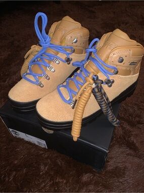 Stüssy x Timberland World Hiker Waterproof Wheat Suede Hiker Boots